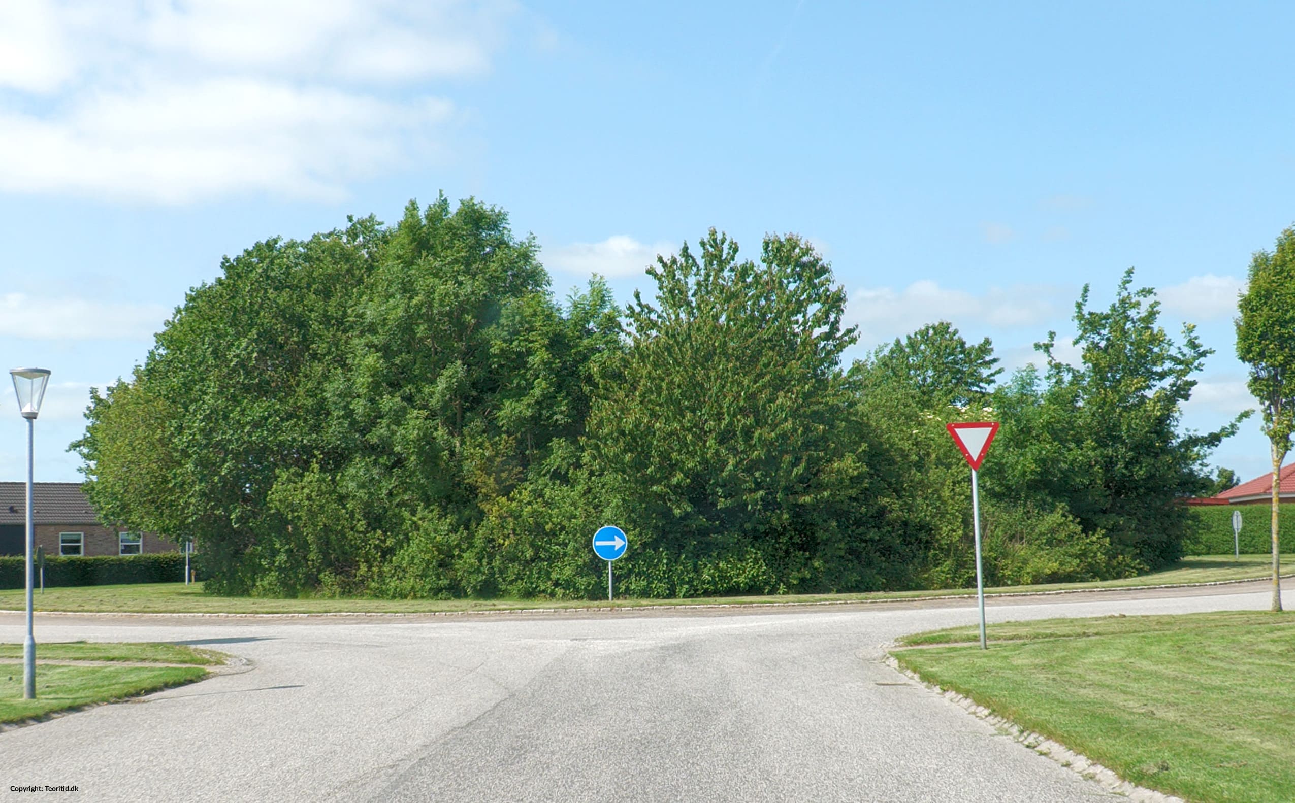 toender-rosinfeltvej-paabudt-koerselsretning-hoejre